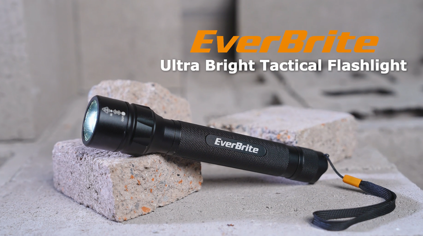EverBrite E011151 Flashlight front view